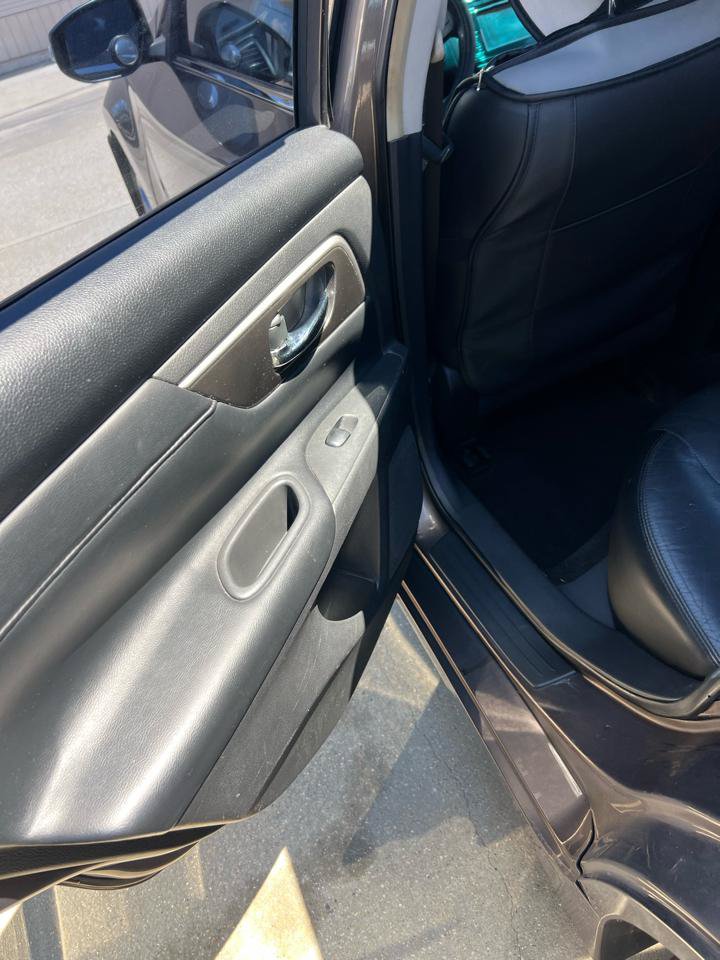 Used 2013 Nissan Altima 2.5 SL w/ Technology Pkg FWD image 12