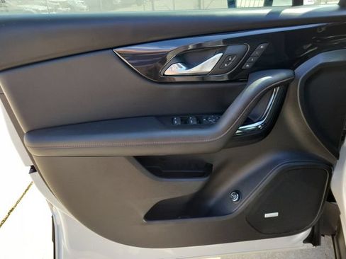 Used 2024 Chevrolet Blazer RS w/ Driver Confidence II Package FWD image 18