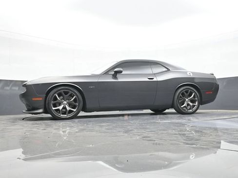 Used 2019 Dodge Challenger R/T RWD image 52