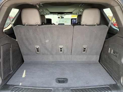 Used 2021 GMC Yukon SLT w/ SLT Luxury Plus Package RWD image 10