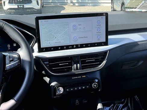 Used 2024 Ford Escape Platinum image 9