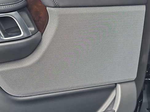 Used 2022 Land Rover Range Rover Westminster Edition image 33