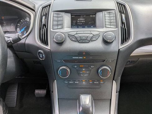 Used 2018 Ford Edge SEL w/ Class II Trailer Tow Package FWD image 3