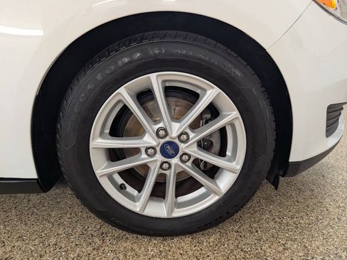 Used 2016 Ford Focus SE FWD image 19