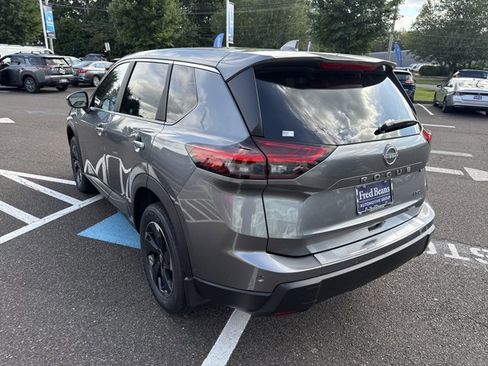 New 2026 Nissan Rogue SV image 5