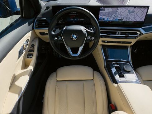 Used 2023 BMW 330i Sedan w/ Convenience Package image 22