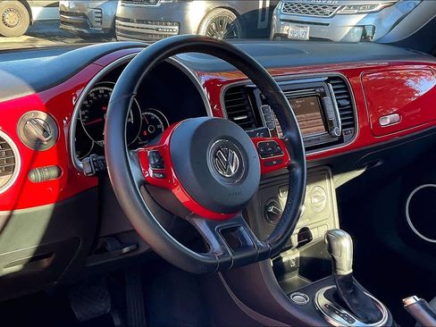 Used 2014 Volkswagen Beetle 2.5 image 16