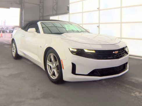 Used 2020 Chevrolet Camaro LT RWD image 4