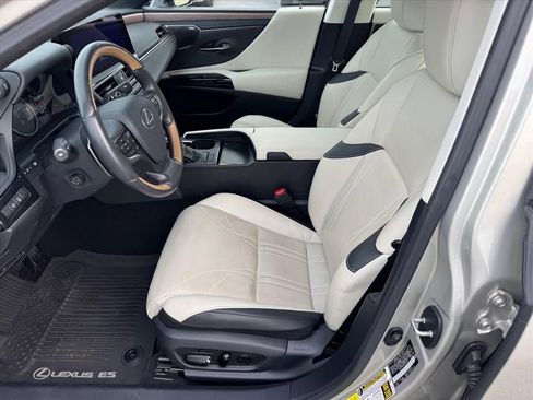 Used 2025 Lexus ES 350 Ultra Luxury image 9