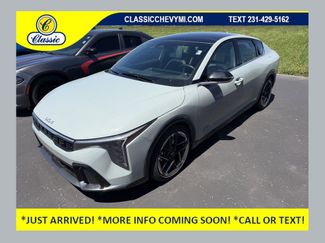 Used 2025 Kia K4 GT-Line w/ GT-Line Premium Package FWD video 1