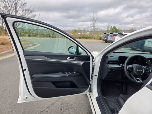 New 2026 Kia K5 LXS image 20