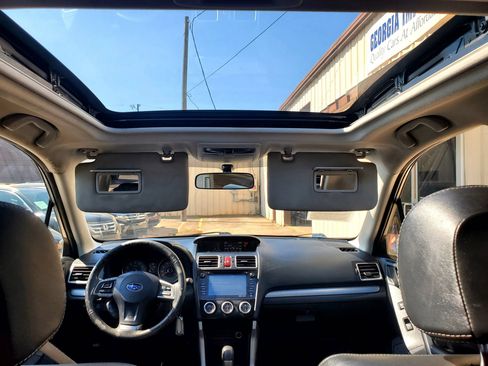 Used 2016 Subaru Forester 2.5i Limited AWD/4WD image 2