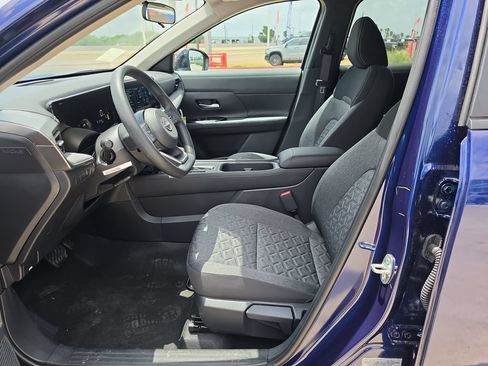 New 2026 Nissan Kicks SV w/ Cold Weather Package FWD image 24
