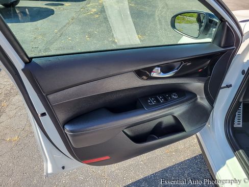 Used 2024 Kia Forte GT-Line w/ GT-Line Premium Package image 27