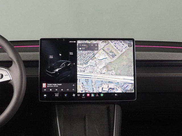Used 2026 Tesla Model Y Long Range RWD image 29