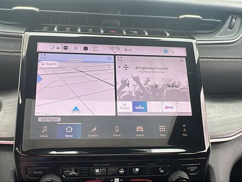 Used 2024 Jeep Grand Cherokee L Limited w/ Luxury Tech Group II image 24