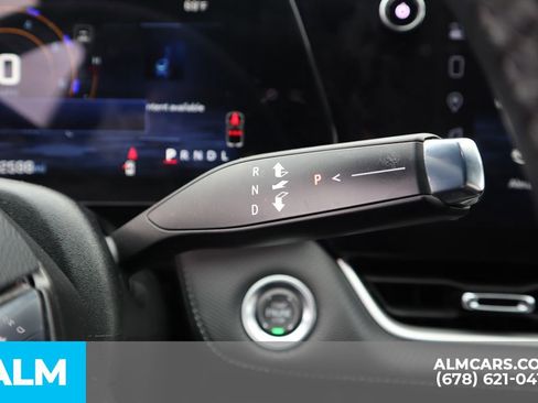 Used 2025 Chevrolet Equinox LT w/ Convenience Package II image 31