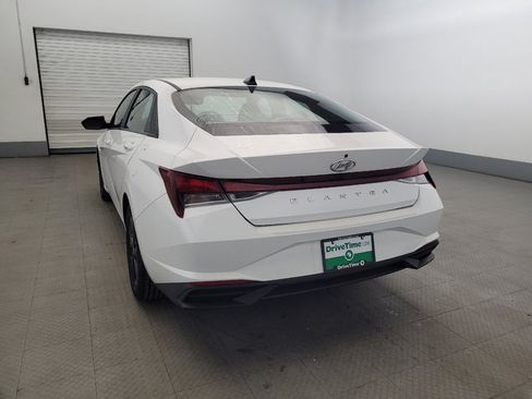 Used 2023 Hyundai Elantra SEL FWD image 6