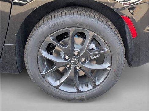 New 2026 Chrysler Pacifica Limited w/ S Appearance Package AWD/4WD image 10