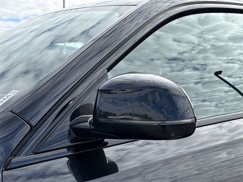 Used 2025 BMW X6 xDrive40i w/ Climate Comfort Package image 36