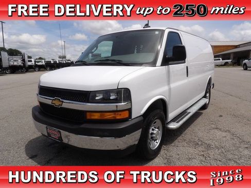 Used 2025 Chevrolet Express 2500 w/ Driver Convenience Package RWD image 1