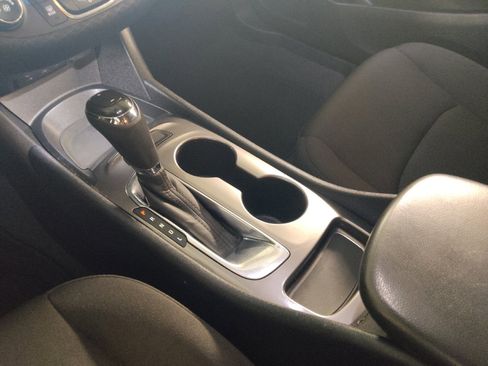 Used 2020 Chevrolet Malibu LS image 26