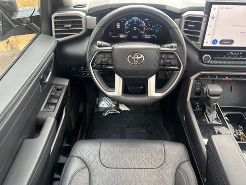 Used 2023 Toyota Sequoia Limited image 2