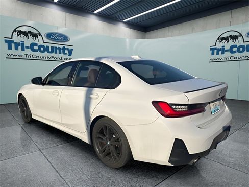 Used 2023 BMW 330i Sedan w/ M Sport Package image 3