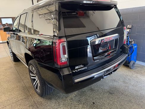 Used 2019 GMC Yukon Denali w/ Denali Ultimate Package AWD/4WD image 7