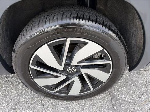 Certified 2025 Volkswagen Atlas SE FWD image 33
