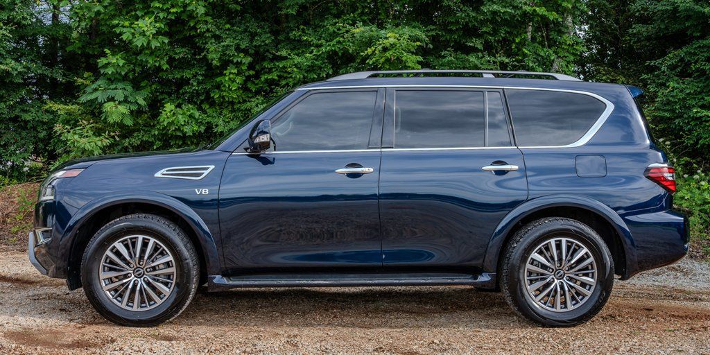 Used 2022 Nissan Armada SL w/ Captain's Chairs Package RWD image 2