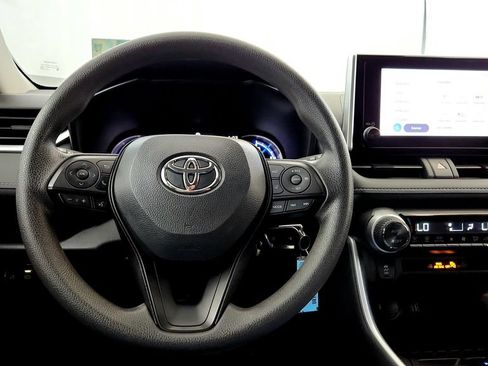 Certified 2025 Toyota RAV4 LE AWD/4WD image 27