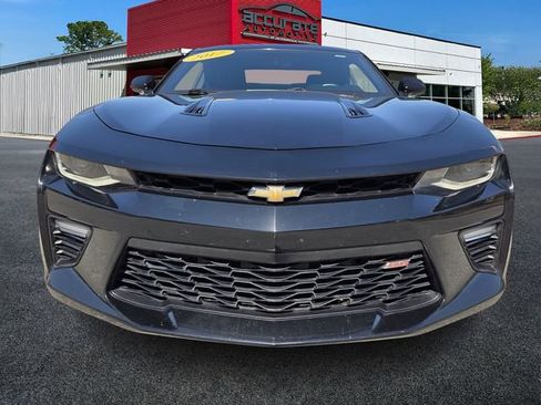 Used 2017 Chevrolet Camaro SS image 8