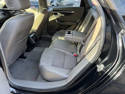 Used 2018 Chevrolet Impala LT image 18