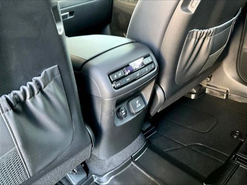 Used 2023 Hyundai Palisade Limited FWD image 10