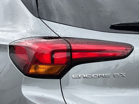 Used 2025 Buick Encore GX Preferred image 28