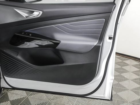 Used 2023 Volkswagen ID.4 Pro S Plus image 49