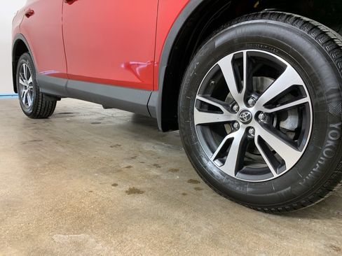 Used 2017 Toyota RAV4 XLE image 6