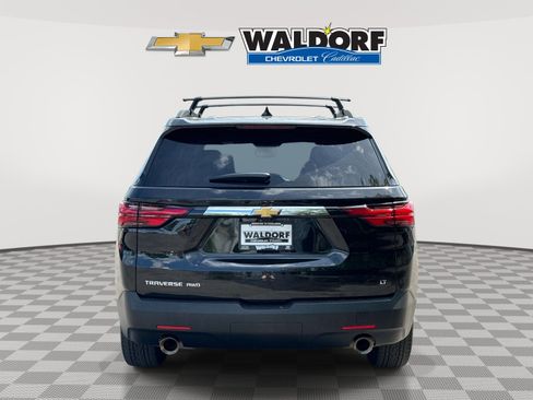Used 2023 Chevrolet Traverse LT w/ LT Premium Package AWD/4WD image 5