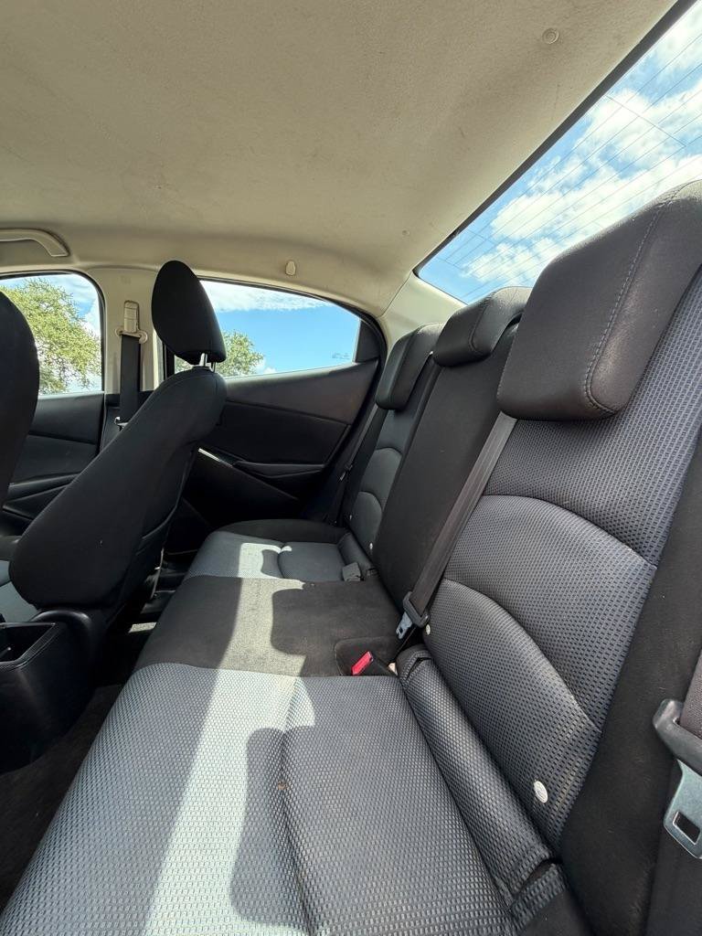 Used 2019 Toyota Yaris LE FWD image 12