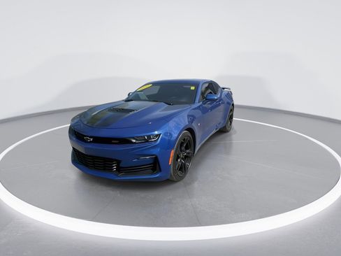 Used 2022 Chevrolet Camaro SS RWD image 6