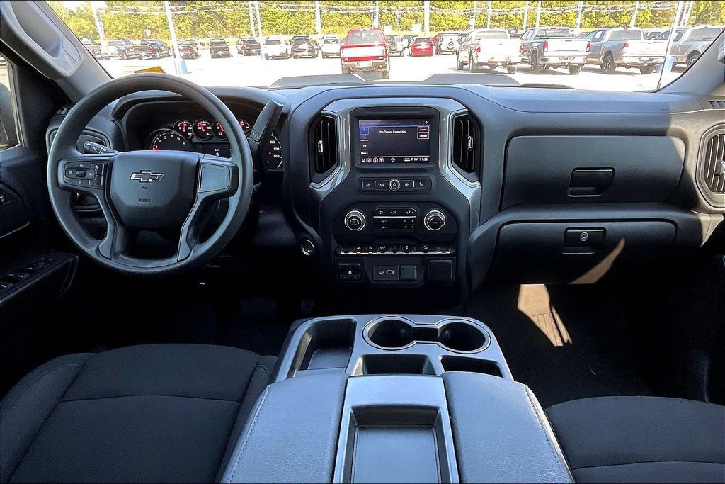 Used 2024 Chevrolet Silverado 1500 Custom Trail Boss AWD/4WD image 5