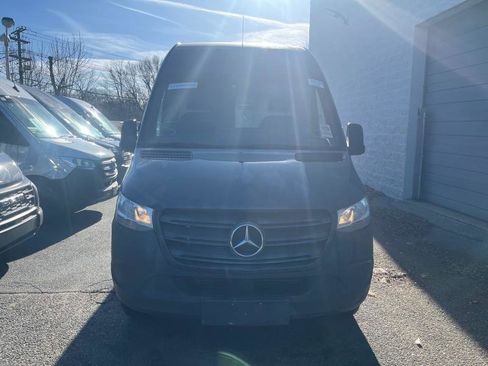 Used 2019 Mercedes-Benz Sprinter 170 image 2