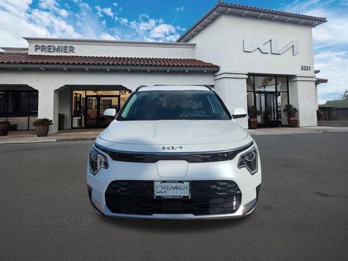New 2026 Kia Niro Wind FWD image 3