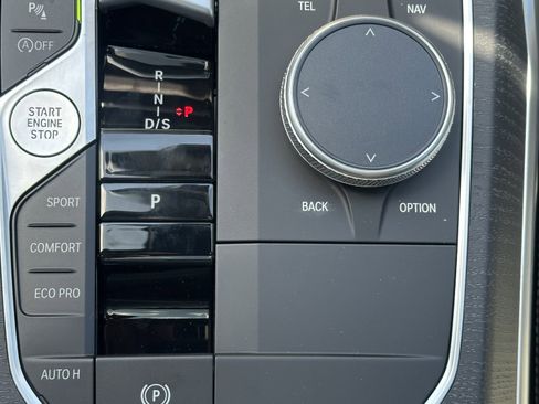 Used 2025 BMW 330i xDrive Sedan w/ Premium Package image 27