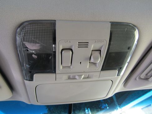 Used 2012 Subaru Outback 2.5i Limited image 24