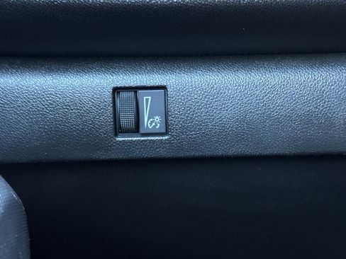 Certified 2023 Chevrolet Colorado W/T image 28