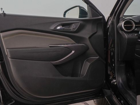 Used 2024 Chevrolet Trax ACTIV FWD image 19
