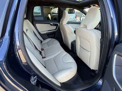 Used 2015 Volvo XC60 T6 Platinum image 14