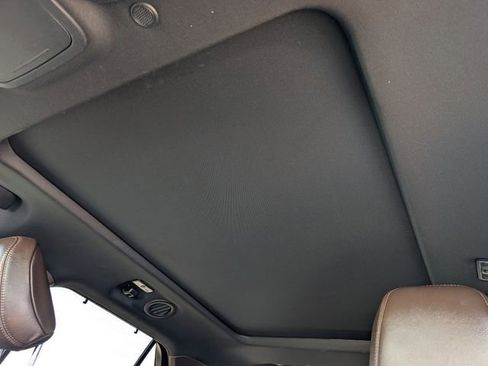 Used 2021 Ford Explorer King Ranch w/ Premium Technology Package image 15